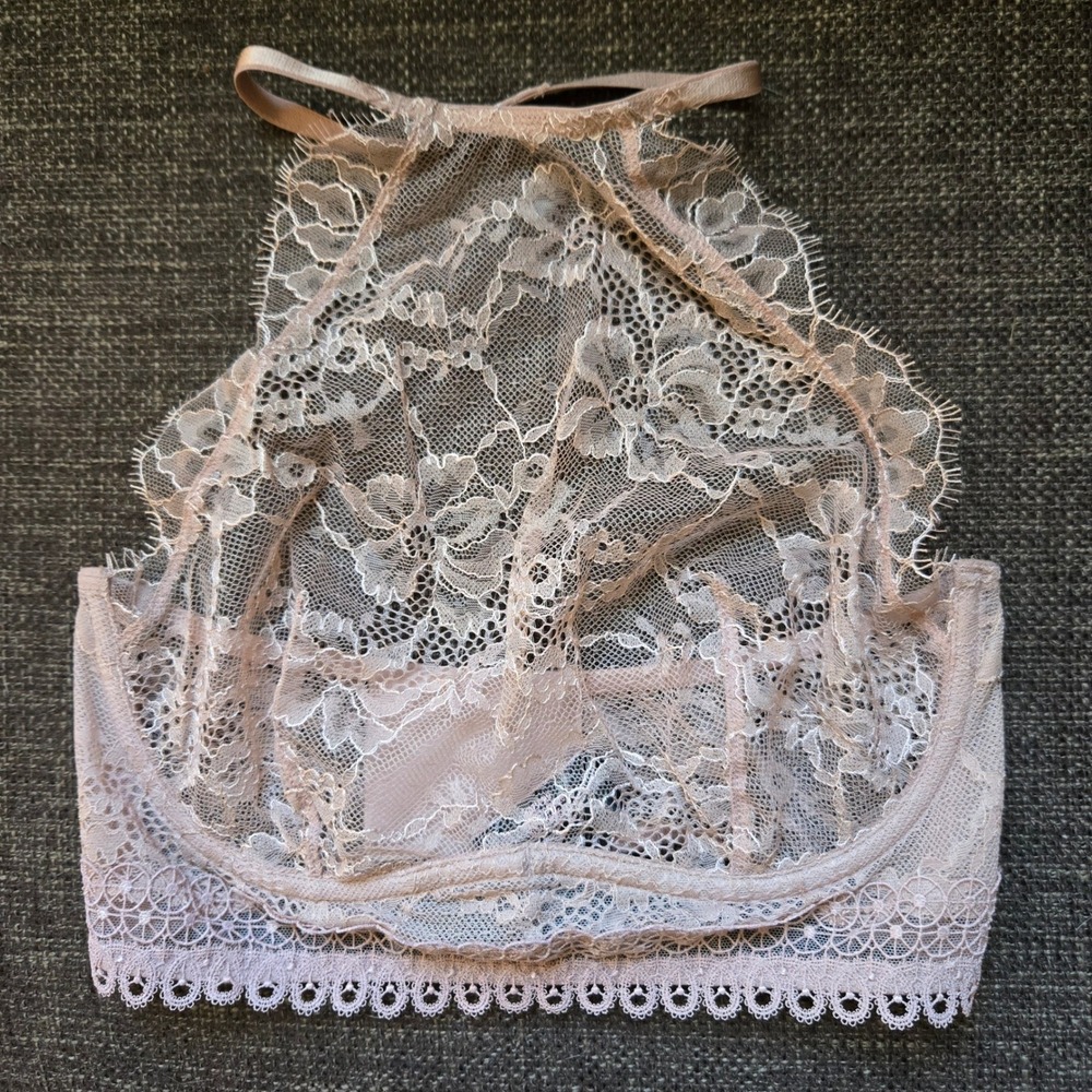 Victorias Secret Very Sexy Lace Bralette 32D E70 Nude Pink Eyelash Halter Bra